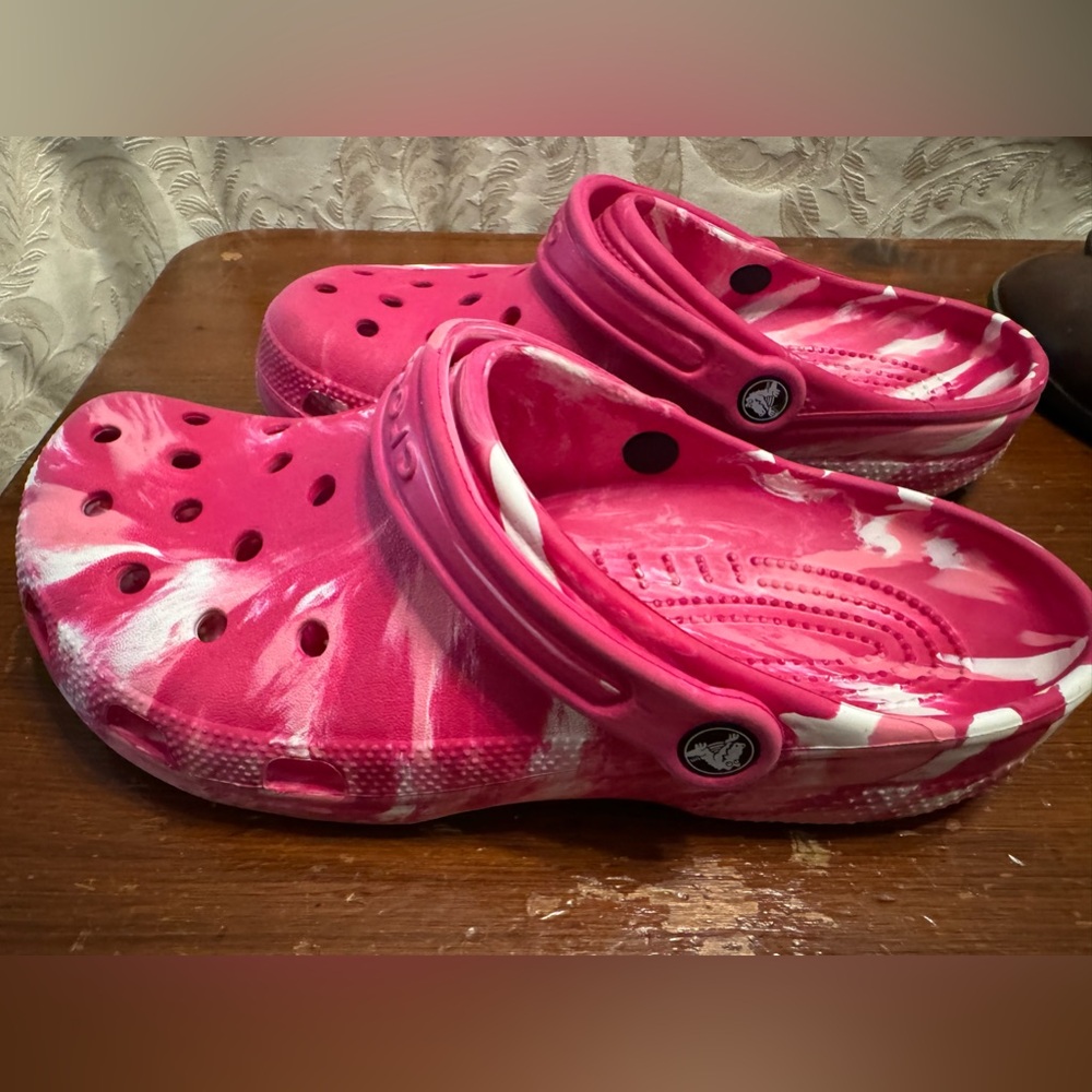 Women’s pink and white crocs size 10